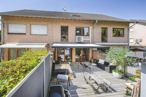 Hinteransicht - 5 Zimmer Einfamilienhaus zum Kaufen in Aachen