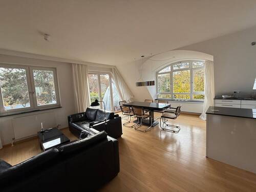 Wohn- und Essbereich mit Terrassenzugang I - 