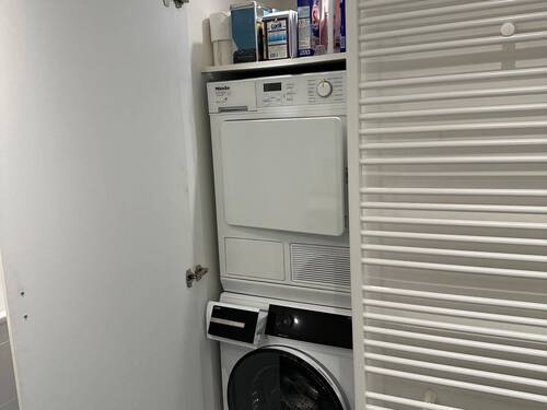 Stauraum für Waschmaschine- und Trockner - 