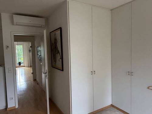 Schrank im Schlafzimmer III - 