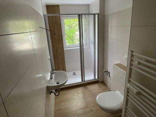 Bad - 3 Zimmer Etagenwohnung in Oschersleben