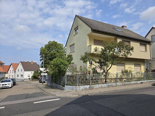 Aussenansicht - Helle Erdgeschosswohnung in Saulheim in 4 Familienhaus