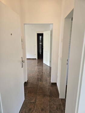 Eingangsbereich - 4 Zimmer Etagenwohnung in Saulheim
