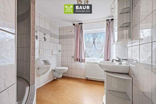 Badezimmer Hanggeschos - 