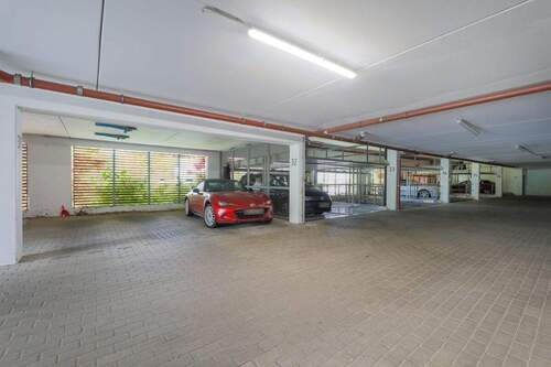 Tiefgaragenstellplatz - 