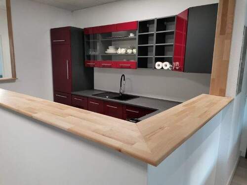 Küche mit Anrichte - 