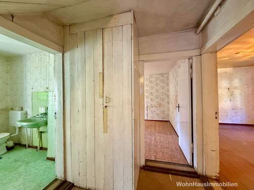 Bad und beide Wohnräume - 