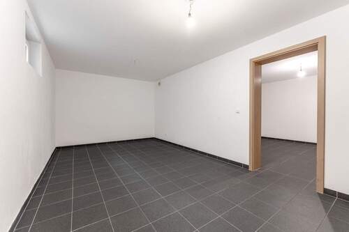 Lagerfläche (Nebengebäude KG) - 