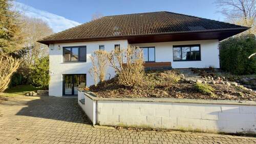 Wohnen auf allen Ebenen - Über 290 m² Wohn-Nutzfläche - Wohnen auf allen Ebenen