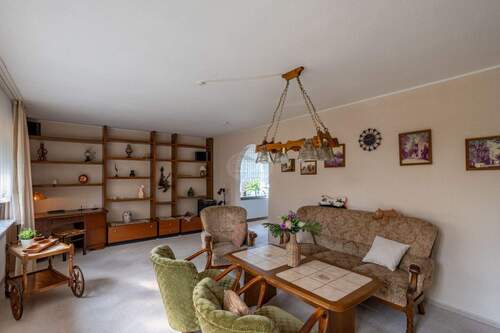 großer Wohnbereich - 4 Zimmer Einfamilienhaus zum Kaufen in Wunstorf