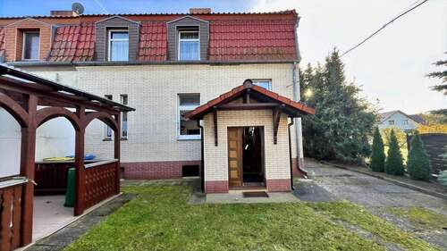 Hausansicht hnten - 5 Zimmer Doppelhaushälfte in Altlandsberg