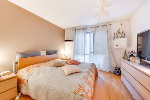 Schlafzimmer - 4 Zimmer Etagenwohnung zum Kaufen in Höhenkirchen-Siegertsbrunn