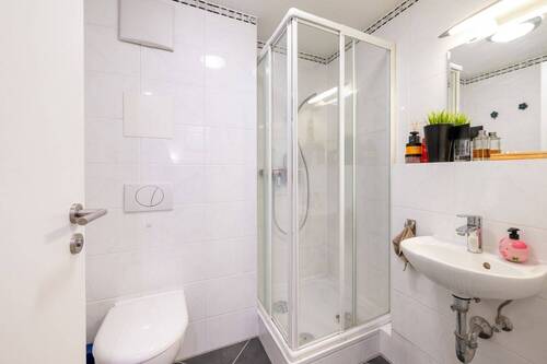 Duschbad - 4 Zimmer Etagenwohnung in Höhenkirchen-Siegertsbrunn