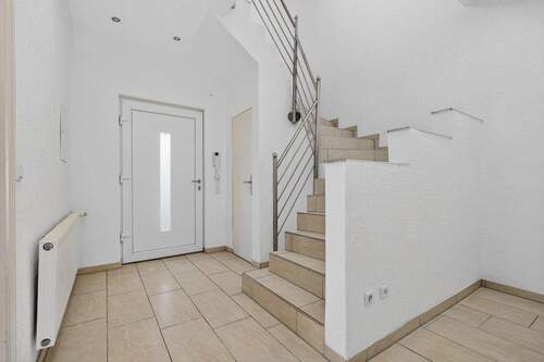 Hauseingang - Einfamilienhaus mit 146,00 m&sup2; in Waghäusel zum Kaufen