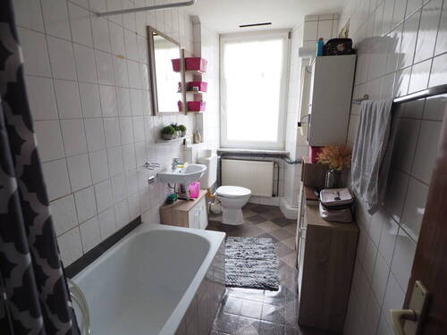 Badezimmer 1. OG - 