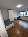 Bild 2 - 4 Zimmer Etagenwohnung zur Miete in Köln