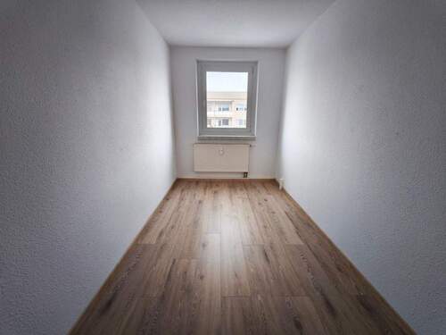 Arbeits- oder Kinderzimmer - 