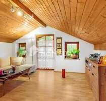 Dachgeschossidylle mit zwei Loggien - Sonne von früh bis spät - Chieming