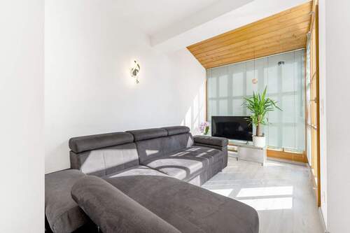 Wohnbereich (EG) - Doppelhaushälfte mit 107,00 m&sup2; in Geretsried zum Kaufen