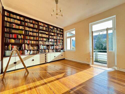 Schlafzimmer mit Balkon - 