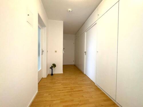 Flur Richtung Eingang - 