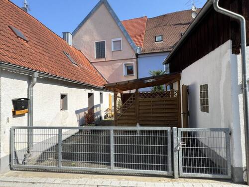 Innenhof - Einfamilienhaus mit 165,00 m&sup2; in Weißenohe zum Kaufen