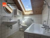 Badezimmer Einliegerwohnung im Dachgeschoss - 