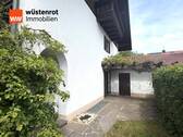 Gepflegte Außenanlage - 