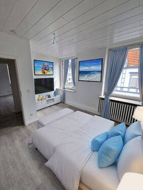 Schlafzimmer 1 mit bsp Möbel - 