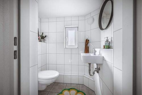 WC - 