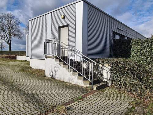 Zugang Laderampe - Halle zum Kaufen in Steinhöfel