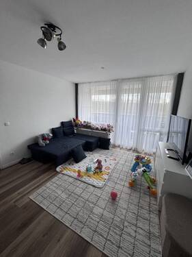 Wohnzimmer - 2 Zimmer Etagenwohnung in Saarbrücken / Schönbach