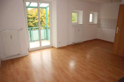 Wohnzimmer - Frei ab 1.1.26 - Bad mit Wanne offener Küche 1. OG ! Humboldthöhe**