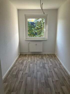 Wohnraum 3 - Etagenwohnung mit 81,30 m&sup2; in Tützpatz zur Miete