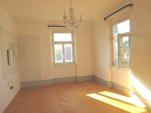 OG Wohnung links Zimmer hinter der Küche Anschluss Wasser für Küche - Etagenwohnung mit 100,00 m&sup2; in Rot am See zum Kaufen