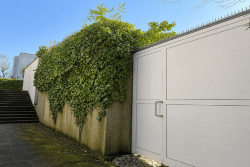 weiterer seitlicher Zugang - Einfamilienhaus in Erkrath zum Kaufen