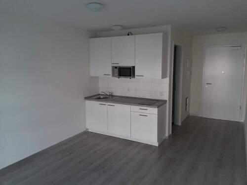 Wohnraum mit EBK.jpg - Etagenwohnung zur Miete in Erlangen