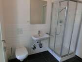 Dusche - WC.JPG - Etagenwohnung mit 25,30 m² in Erlangen zur Miete