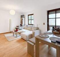 Charmante 2-Zimmer-Wohnung am Marktplatz - mit sonnigem Balkon - Markt Schwaben