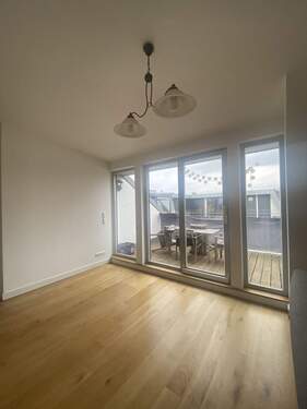 Wohnzimmer.jpg - 4 Zimmer Etagenwohnung in Berlin