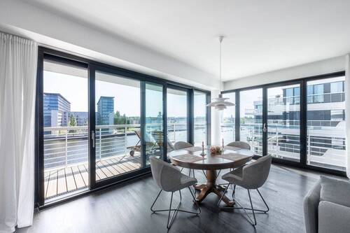 Wohn- und Essbereich - WAVE waterside living: Sub-Penthouse mit Panoramablick