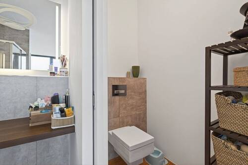 separate Toilette - 