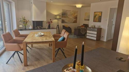 Blick in den Wohnbereich - Etagenwohnung mit 84,00 m² in Norden zum Kaufen