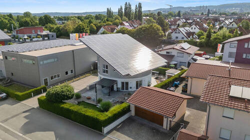 PV auf Pultdach - 7 Zimmer Mehrfamilienhaus, Wohnhaus in Weingarten