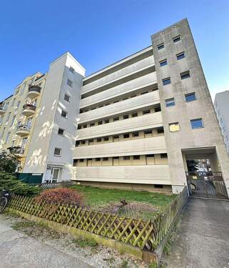 Fassade - Schöneberg - Nahe Bayerischer Platz - 2.OG - FREI - Aufzug- Südbalkon - Ideal für Berlin-Einsteiger