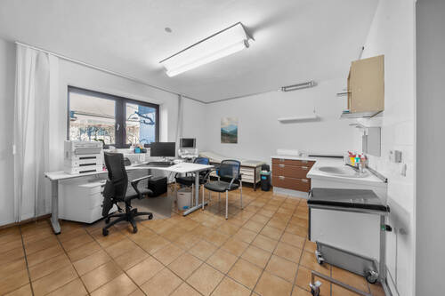 Sprechzimmer 1 - 