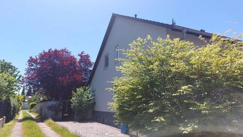 Ansicht Osten / 2 Stellplätze - 