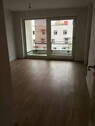 Wohnzimmer - 2 Zimmer Etagenwohnung in München