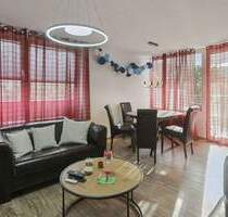 Modern & Bezugsfertig: Sanierte 3-Zimmer-Wohnung mit Balkon, Aufzug und TG-Platz - Schorndorf