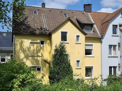 Außenansicht Hinten - 1 Zimmer Mehrfamilienhaus, Wohnhaus zum Kaufen in Lüdenscheid